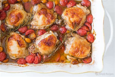 baked-chicken-with-cherry-tomatoes-and-garlic image