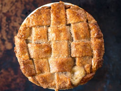how-to-make-the-tastiest-flakiest-whole-wheat-pie-crust image