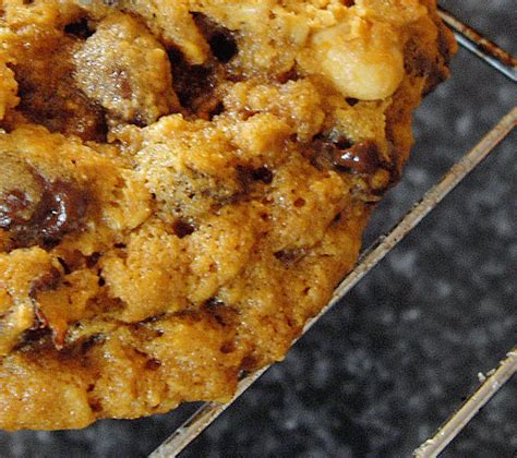 chockablock-cookies-recipe-by-brady-cookeatshare image