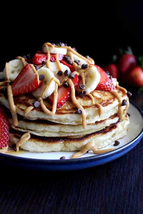 healthy-banana-pancakes-wyldflour image