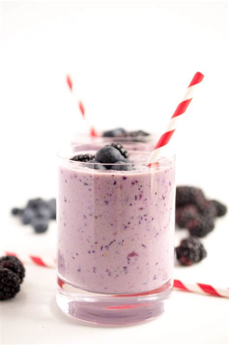 healthy-berry-yogurt-smoothie-5-ingredients-chef-savvy image