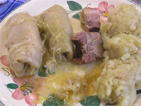 sarma-croatian-sauerkraut-rolls-bigoven image