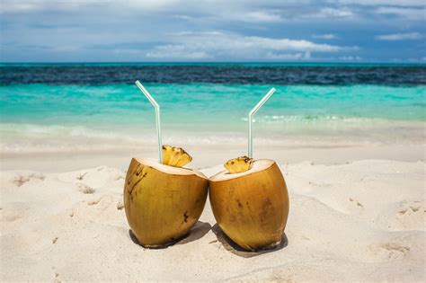 delicious-caribbean-cocktails-and-recipes-tripsavvy image