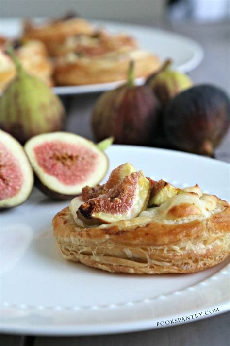 easy-fig-tart-recipe-with-puff-pastry-pooks-pantry image
