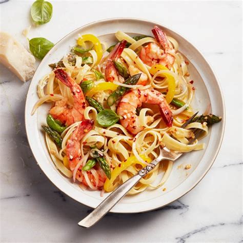 shrimp-primavera-pasta-recipe-chatelaine image