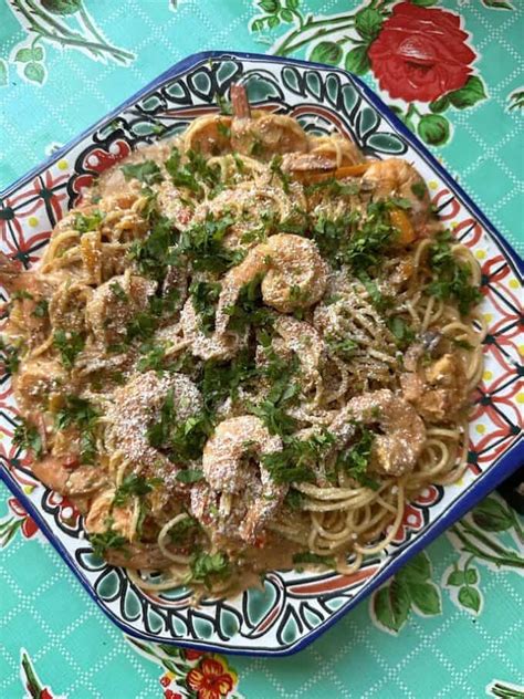 creamy-chipotle-shrimp-with-pasta-la-pia-en-la image