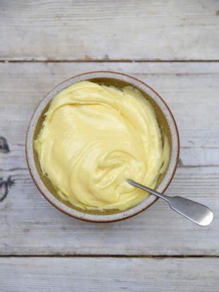 homemade-mayonnaise-recipe-jamie-oliver-egg image