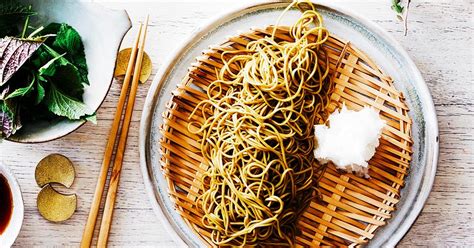 chilled-green-tea-soba-with-grated-daikon-and-dipping image