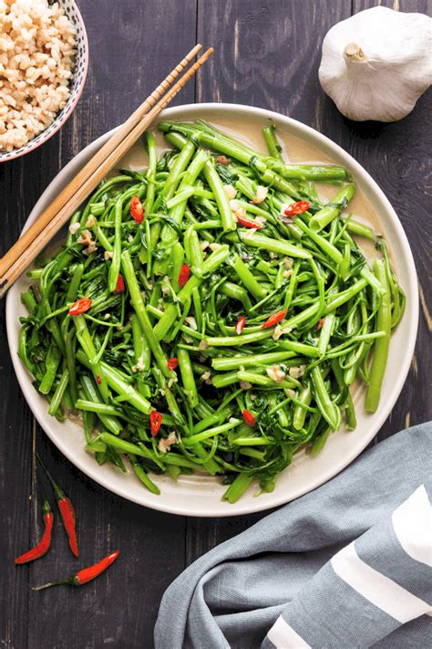 stir-fried-water-spinach-with-fermented-bean-curd-炒 image