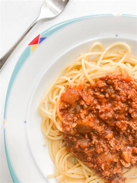 5-ingredient-weeknight-spaghetti-and-meat-sauce image