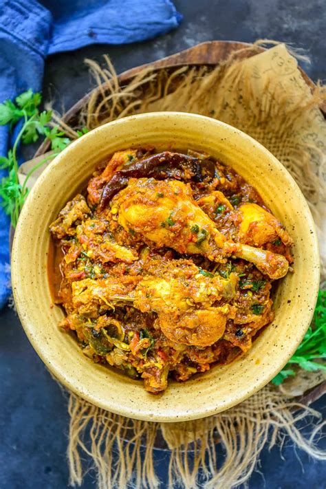 indian-restaurant-style-chicken-masala-curry image