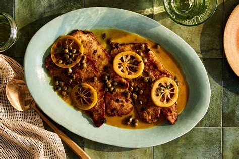 easy-veal-piccata-saveur image