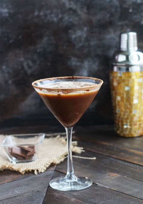 chocolate-espresso-martini-3-yummy-tummies image