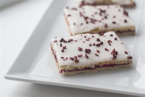 danish-blackberry-cakes-brombrsnitter-nordic-food image