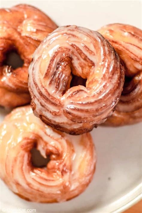 dunkin-donuts-french-cruller-copykat image