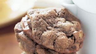 chocolate-chocolate-chip-cookies-with-mocha-cream image