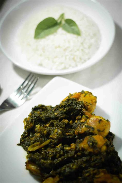 palak-chicken-spinach-chicken-curry-fatima-cooks image