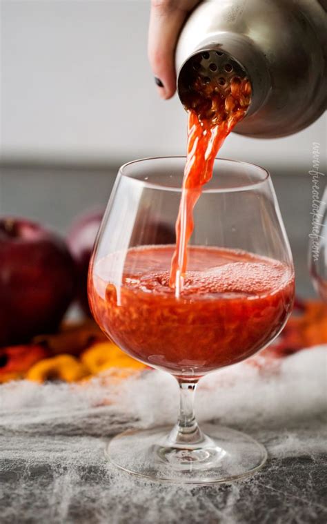 poisoned-apple-cider-cocktail-the-chunky-chef image