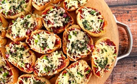 mini-french-bread-pizza-appetizers-kudos-kitchen-by image
