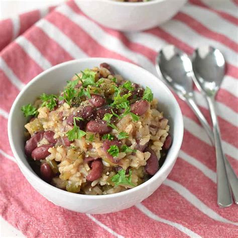 slow-cooker-vegan-red-beans-and-rice-delish-knowledge image