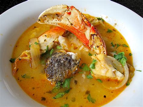 parihuela-peruvian-seafood-soup-pisco-trail image