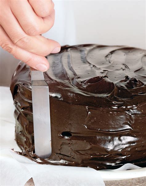 glossy-chocolate-icing-recipe-cuisine-at-home image