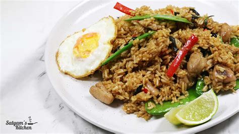 spicy-thai-basil-chicken-fried-rice-satyams-kitchen image
