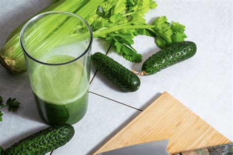 healthy-green-juice-made-with-ingredients-from-your image