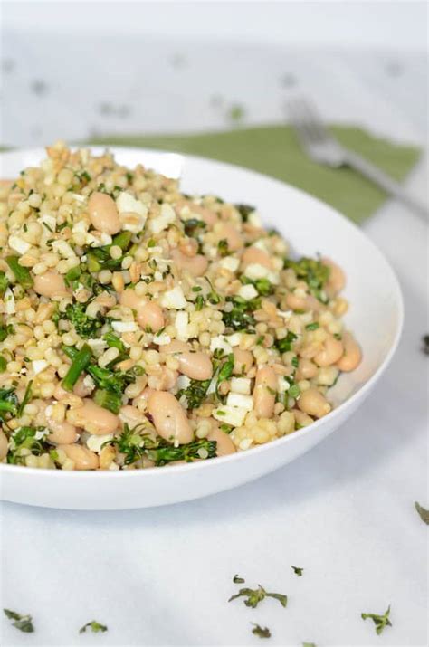 herbed-grain-salad-with-broccoli-rabe-and-white-beans image