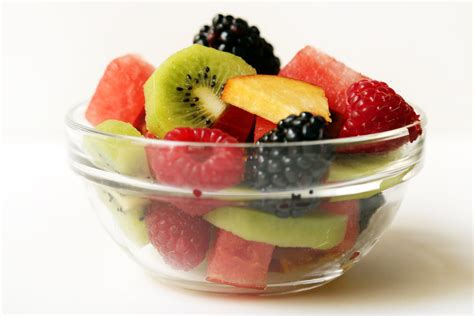 10-tricks-to-make-a-really-really-good-fruit-salad image
