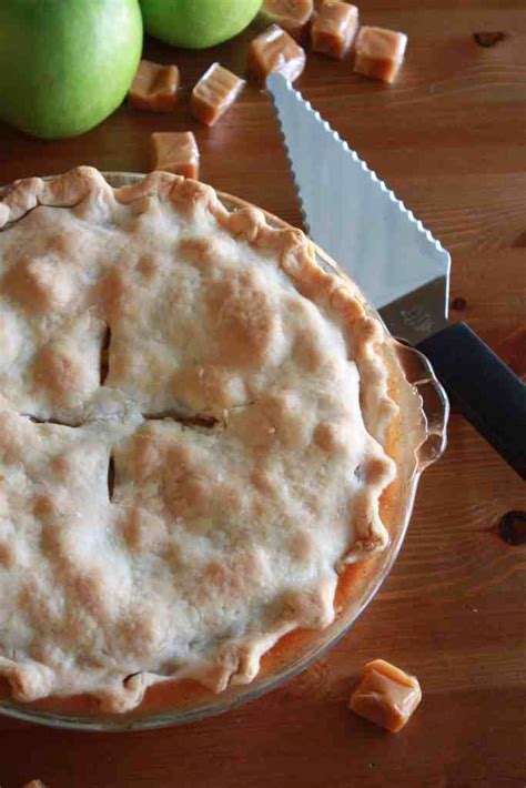 brown-sugar-caramel-apple-pie-the-short-order-cook image