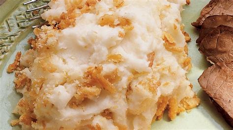 garlic-mashed-potatoes-with-crunchy-onions image