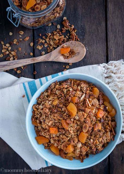 coconut-apricot-granola-mommys-home-cooking image
