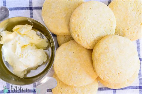 homemade-cornmeal-biscuits-with-whipped-honey image