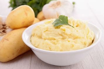 garlic-potatoes-an-easy-cheesy-garlic-potato image