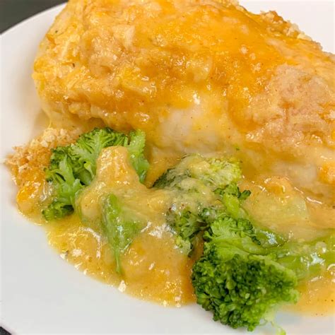 copycat-cracker-barrel-broccoli-cheddar-chicken-hot image