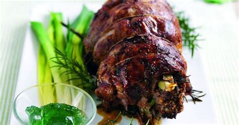 this-is-how-to-make-the-perfect-welsh-lamb-roast-dinner image