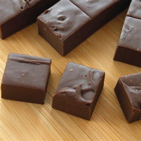 3-minute-fudge-chocolate-chocolate-and-more image