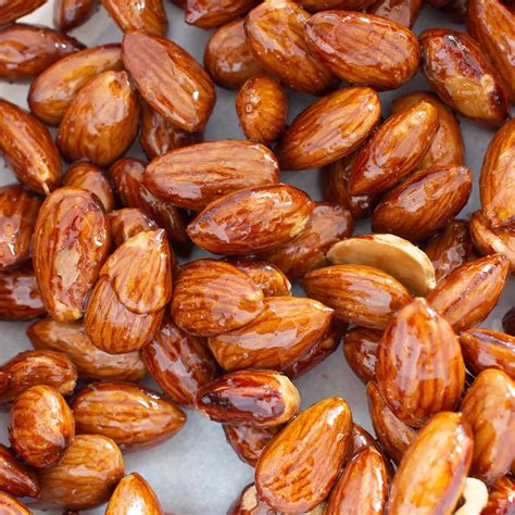 3-ingredient-easy-paleo-candied-almonds image