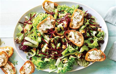 summer-salad-with-goats-cheese-croutons-healthy image