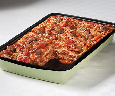 sausage-ricotta-and-mozzarella-lasagna-44-oz-food image