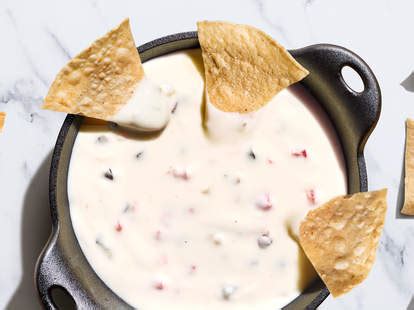 chipotle-queso-blanco-whats-in-the-new-queso image