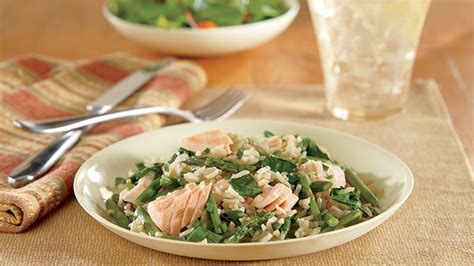 salmon-with-brown-rice-and-vegetables-diabetes image