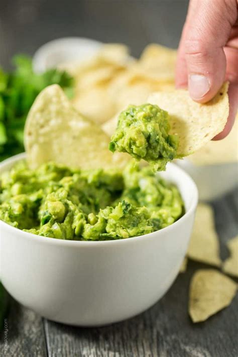 mexican-restaurant-style-guacamole-tastes-lovely image