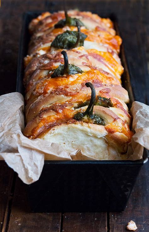 jalapeno-popper-pull-apart-bread-seasons-and-suppers image