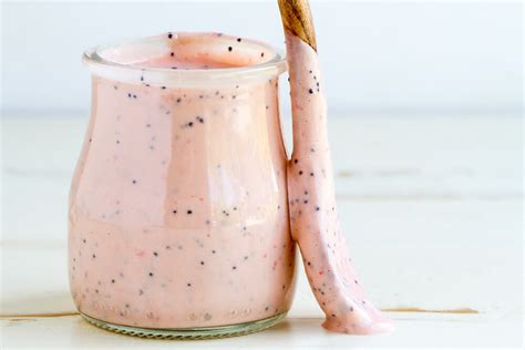 creamy-strawberry-poppyseed-dressing-dairy-free image