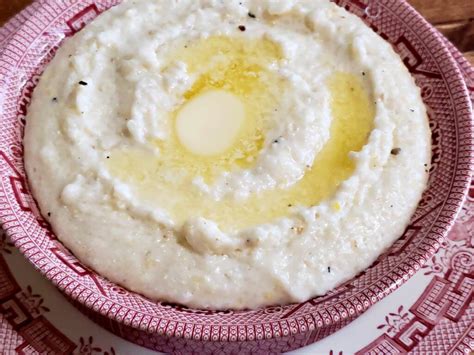southern-breakfast-grits-recipe-julias-simply image