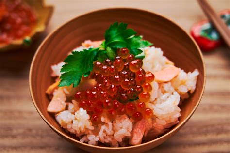 japanese-salmon-rice-recipe-鮭の炊き込みご飯 image