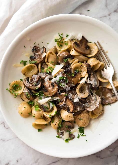 mushroom-pasta-recipetin-eats image