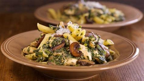 florentine-penne-with-chicken-recipe-rachael-ray image